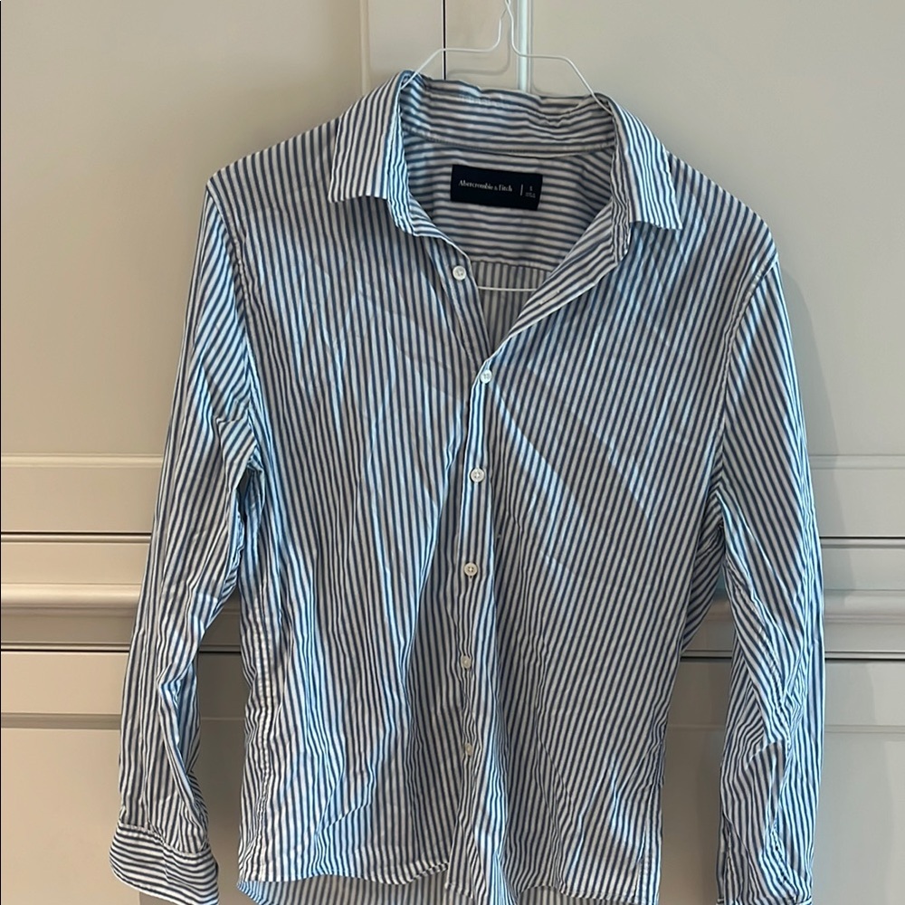 Abercrombie & Fitch Blue and White Striped Button Down Shirt